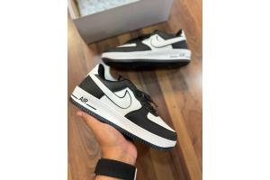 Tênis Nike Air Force Panda