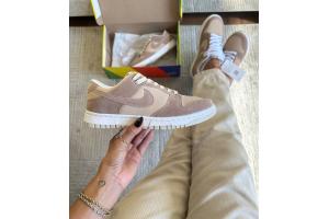 Tênis Nike SB Dunk Low - Creme