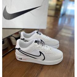 Tênis Nike Air Force GS React - Preto/Branco