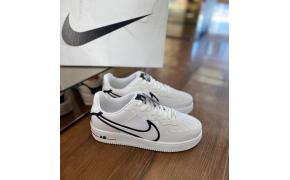 Tênis Nike Air Force GS React - Preto/Branco